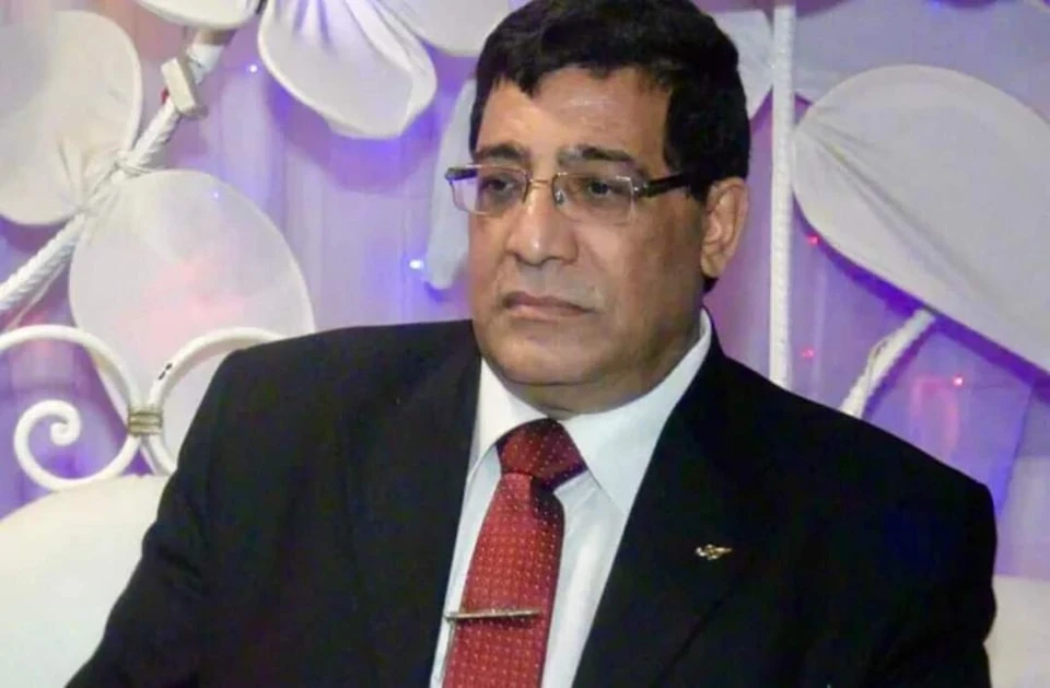 القبض على الخبير الاقتصادي عبد الخالق فاروق من منزله واقتياده لجهة غير معلومة